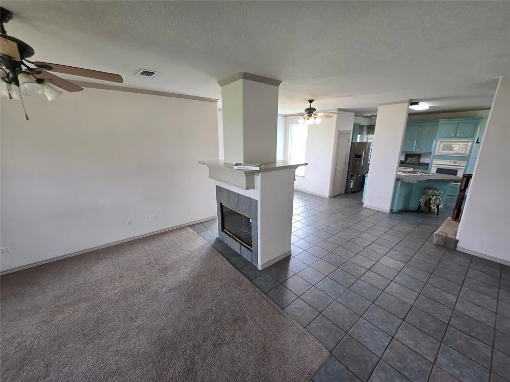 4026 Fm 109 New Ulm, TX 78950