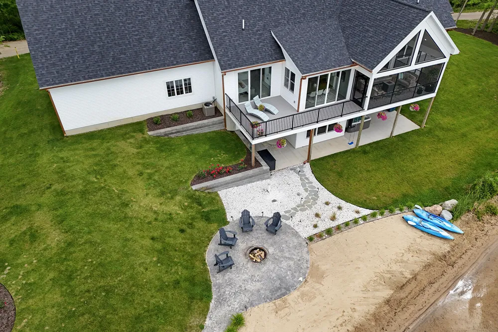 17463 E Suwanee Trail Winfield Township, MI 49329