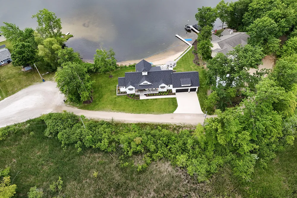 17463 E Suwanee Trail Winfield Township, MI 49329