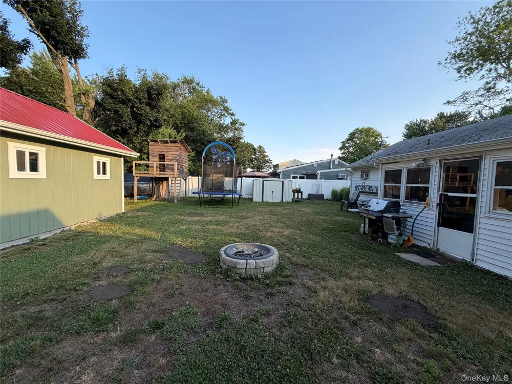 1443 Lombardy Boulevard Bay Shore, NY 11706