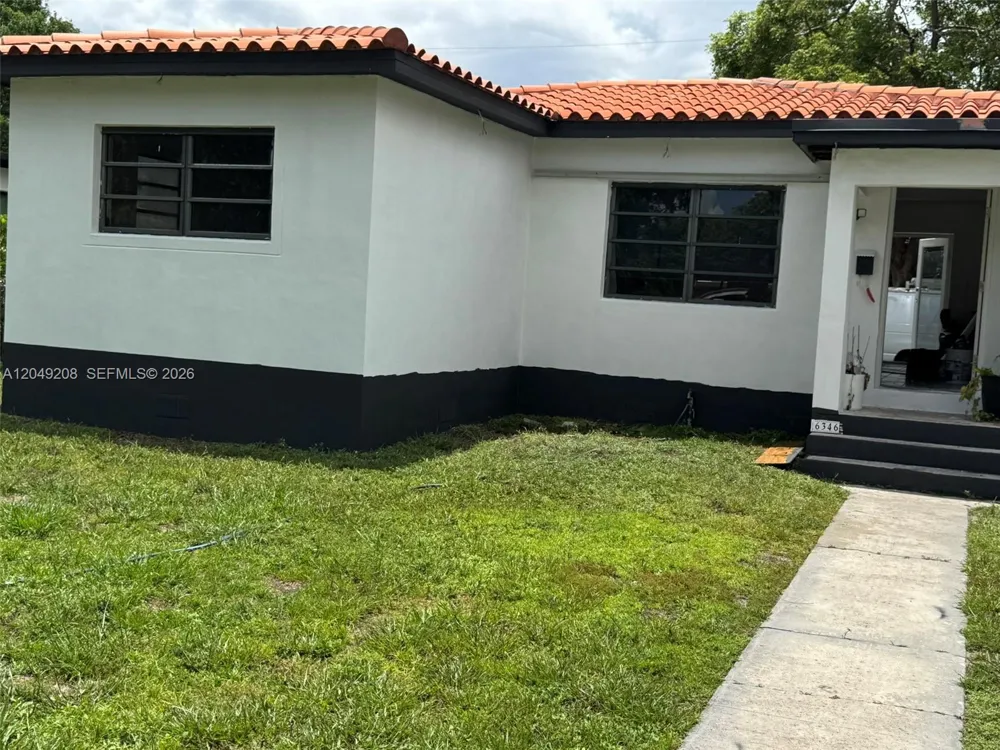 6346 NW 41st St Virginia Gardens, FL 33166