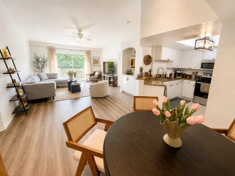 600 Crestwood Court #617