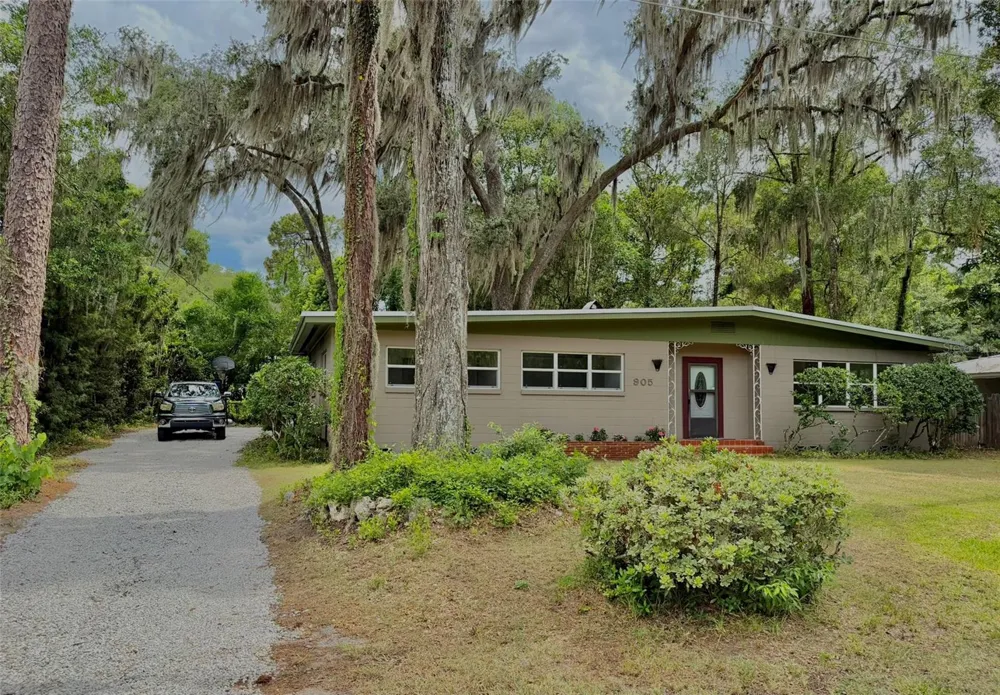 905 NW 36TH AVENUE Gainesville, FL 32609