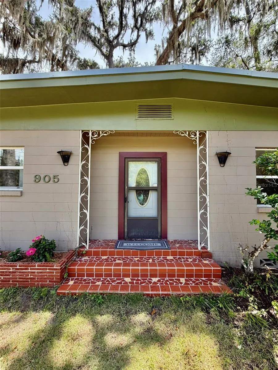 905 NW 36TH AVENUE Gainesville, FL 32609
