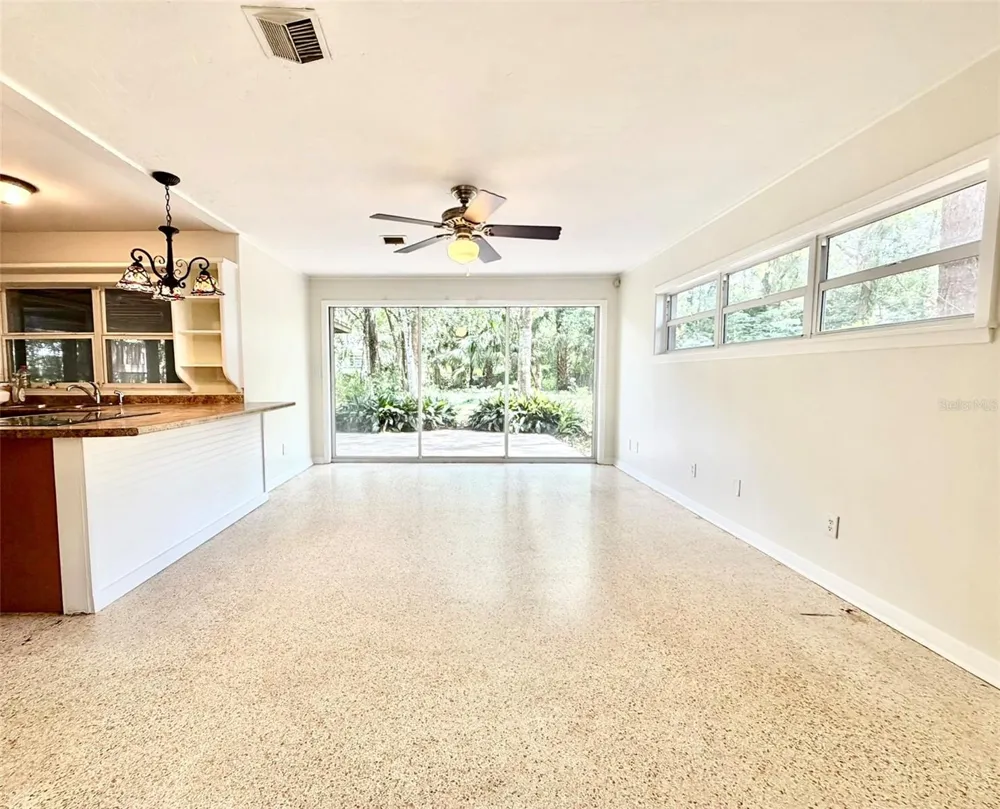 905 NW 36TH AVENUE Gainesville, FL 32609