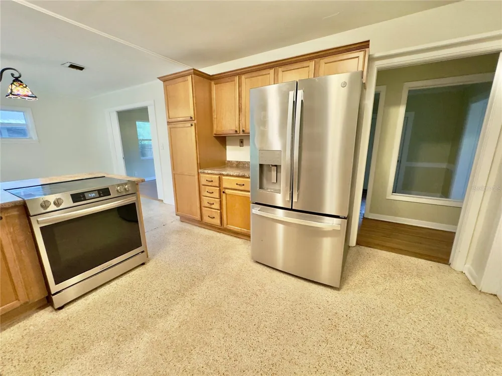 905 NW 36TH AVENUE Gainesville, FL 32609