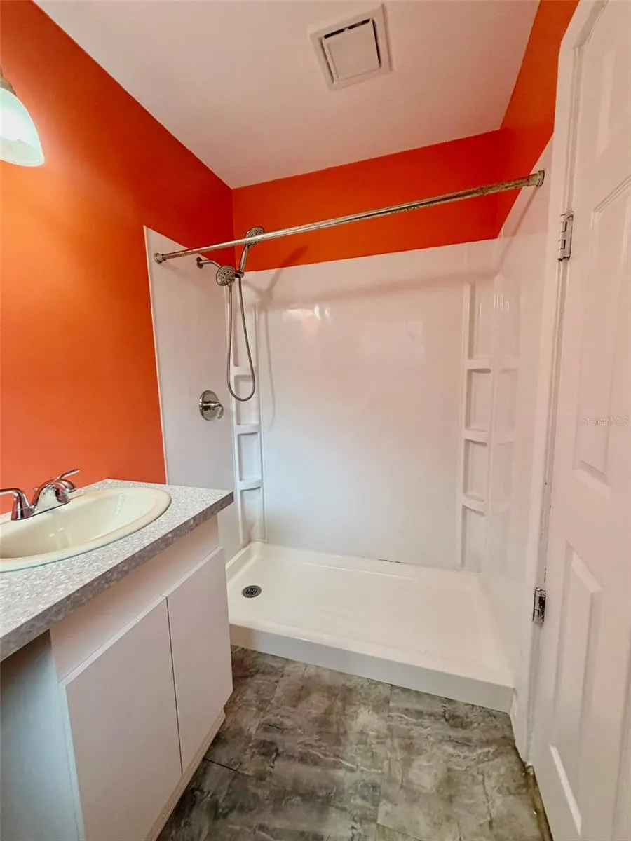 905 NW 36TH AVENUE Gainesville, FL 32609