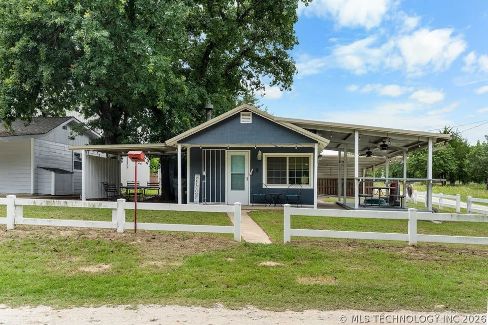 5112 Oakwood Kingston, OK 73439