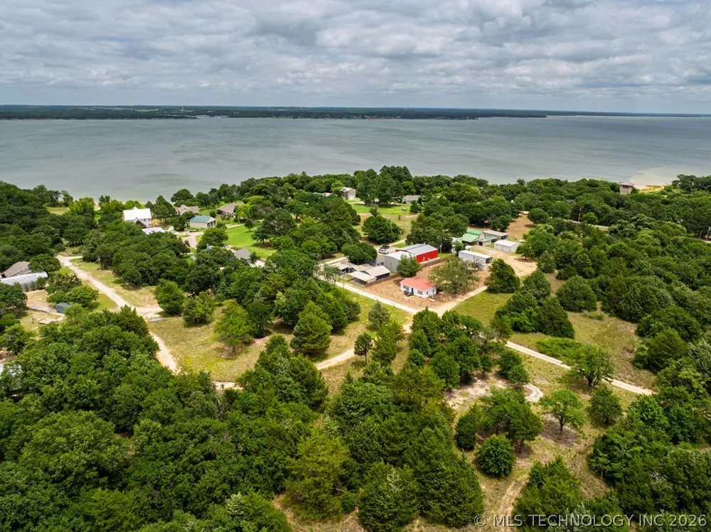 5112 Oakwood Kingston, OK 73439