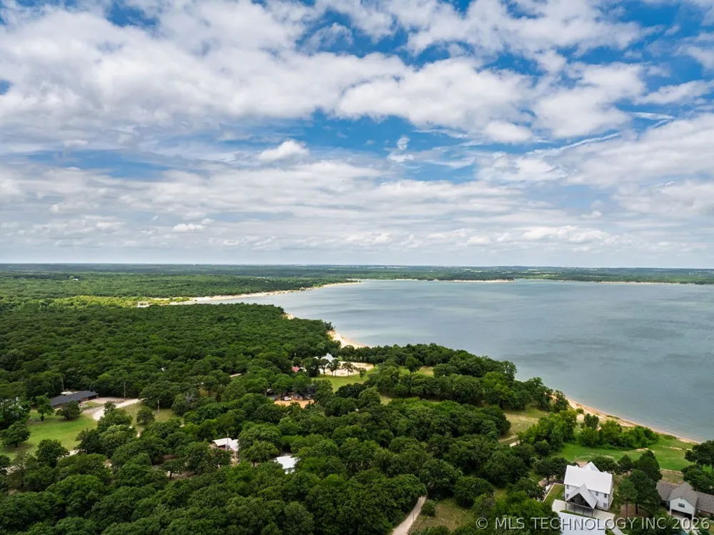 5112 Oakwood Kingston, OK 73439