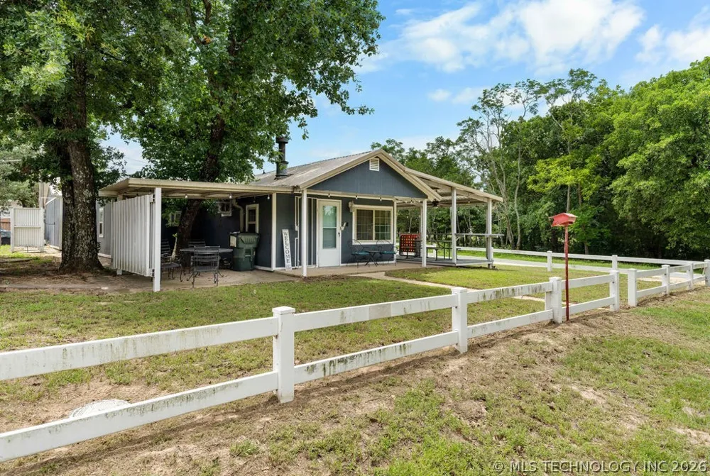 5112 Oakwood Kingston, OK 73439