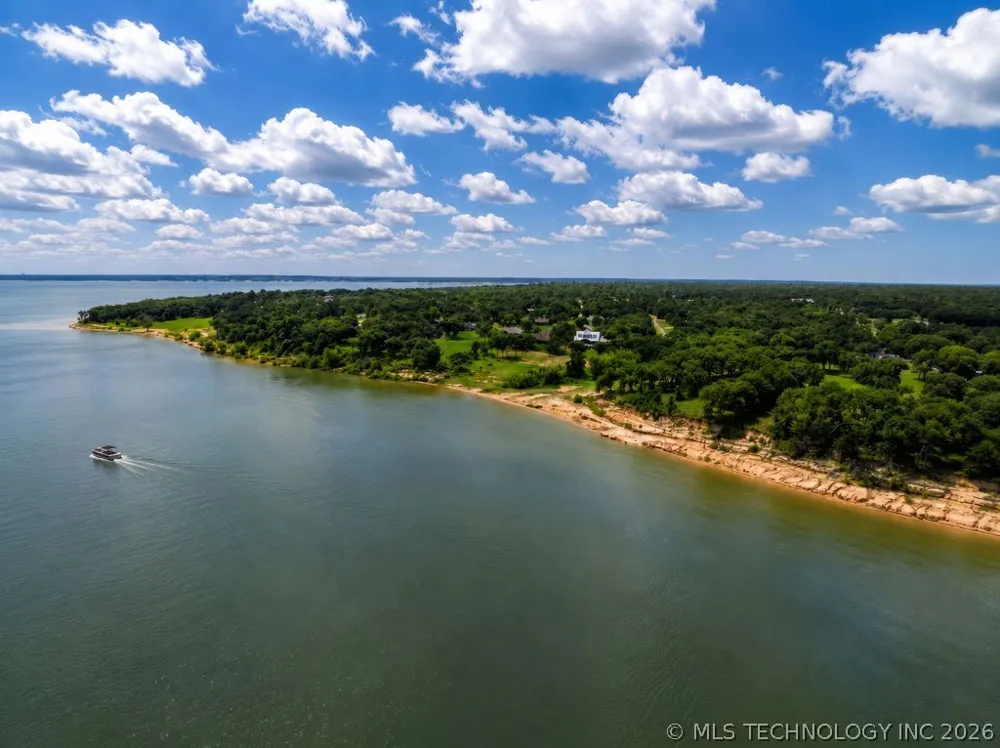 5112 Oakwood Kingston, OK 73439