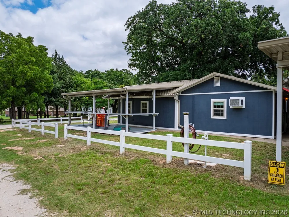 5112 Oakwood Kingston, OK 73439