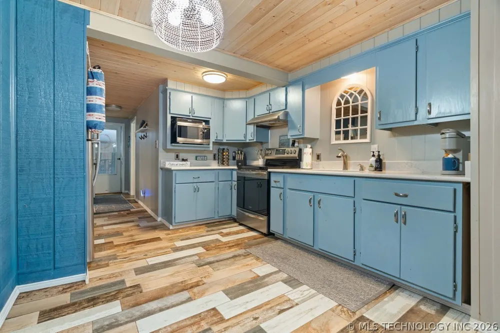 5112 Oakwood Kingston, OK 73439