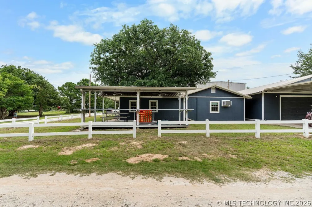 5112 Oakwood Kingston, OK 73439