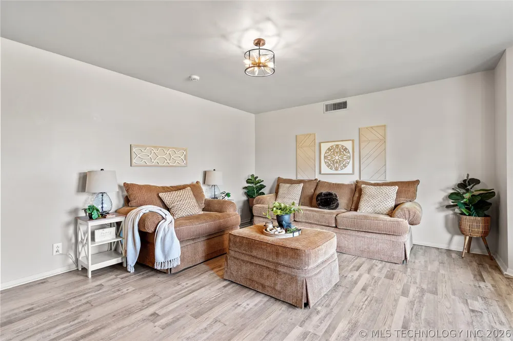 2026 11th Avenue NW Ardmore, OK 73401