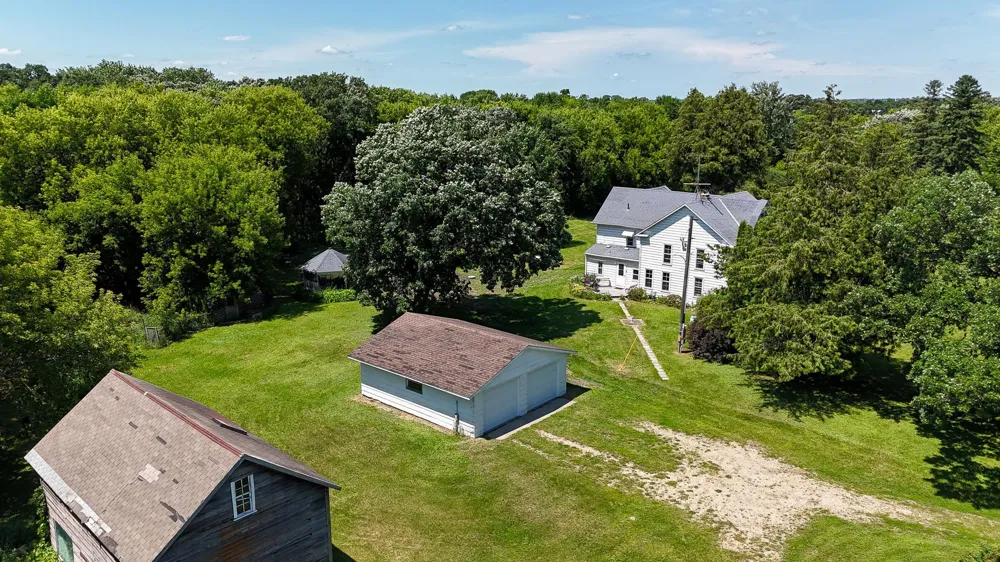6565 165th Avenue NW New London, MN 56273