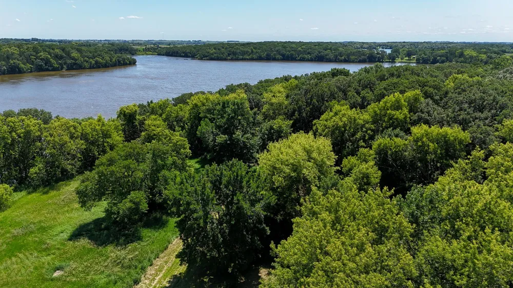 6565 165th Avenue NW New London, MN 56273