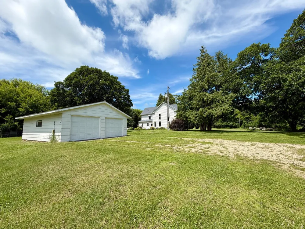 6565 165th Avenue NW New London, MN 56273