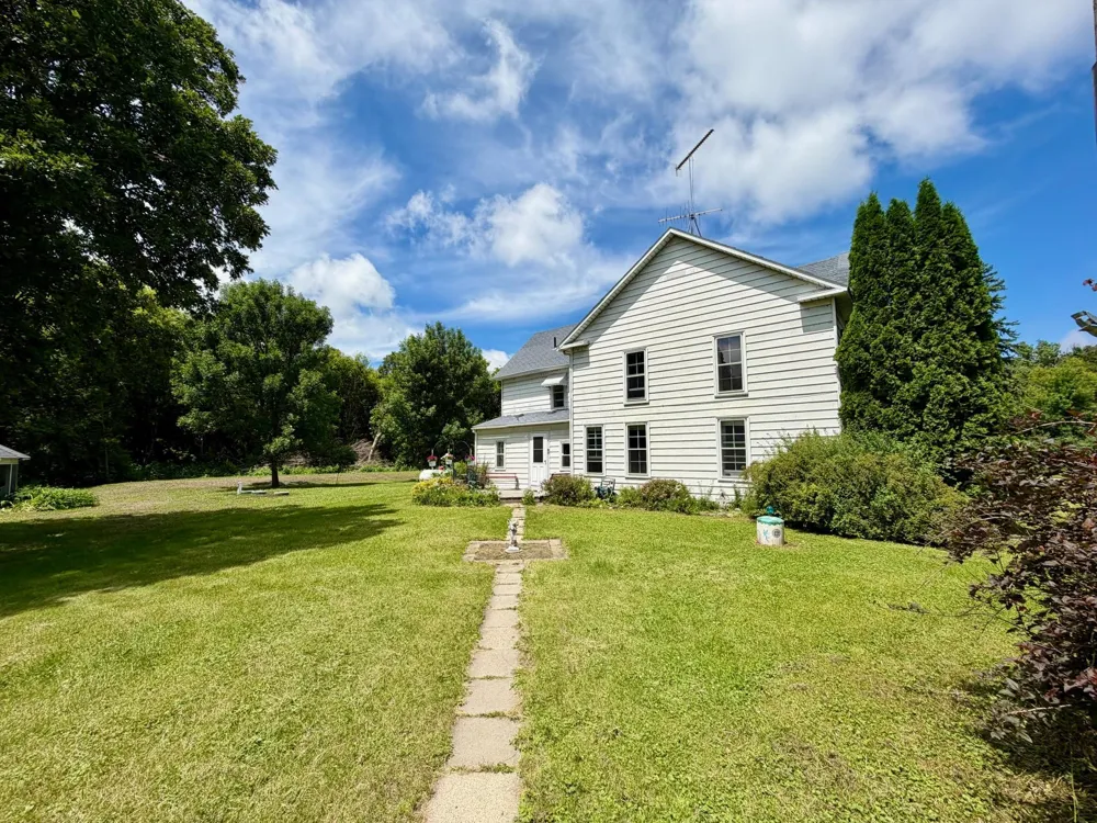 6565 165th Avenue NW New London, MN 56273