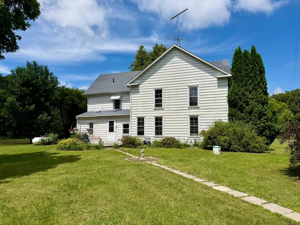 6565 165th Avenue NW New London, MN 56273