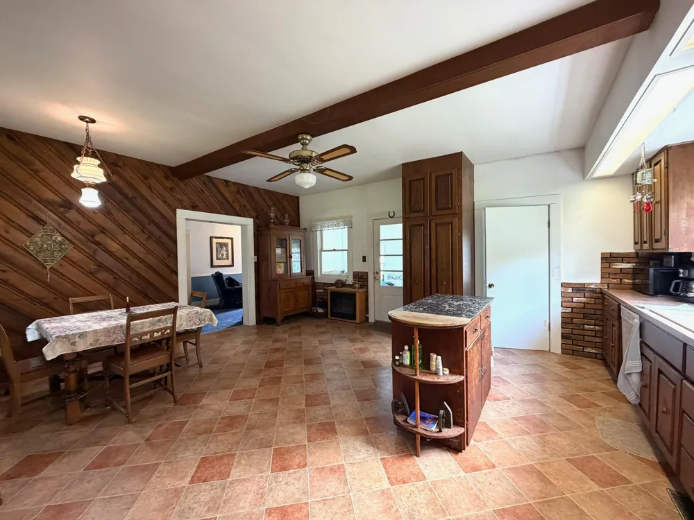 6565 165th Avenue NW New London, MN 56273