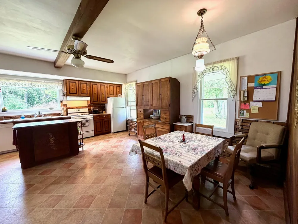 6565 165th Avenue NW New London, MN 56273