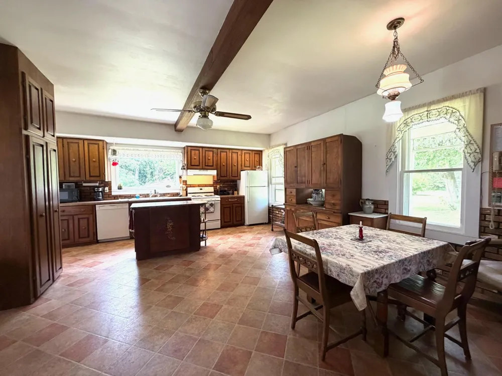 6565 165th Avenue NW New London, MN 56273