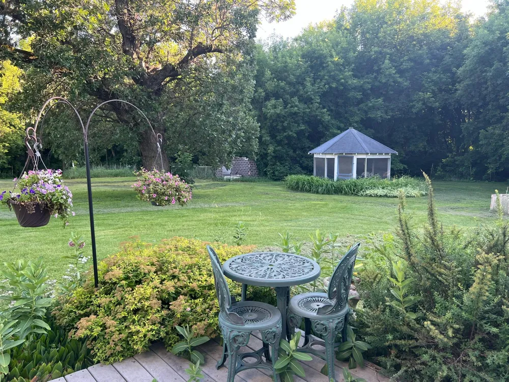 6565 165th Avenue NW New London, MN 56273