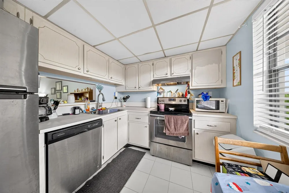 2600 NW 49th Avenue #410 Lauderdale Lakes, FL 33313
