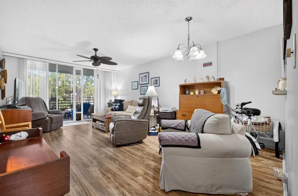 2600 NW 49th Avenue #410 Lauderdale Lakes, FL 33313