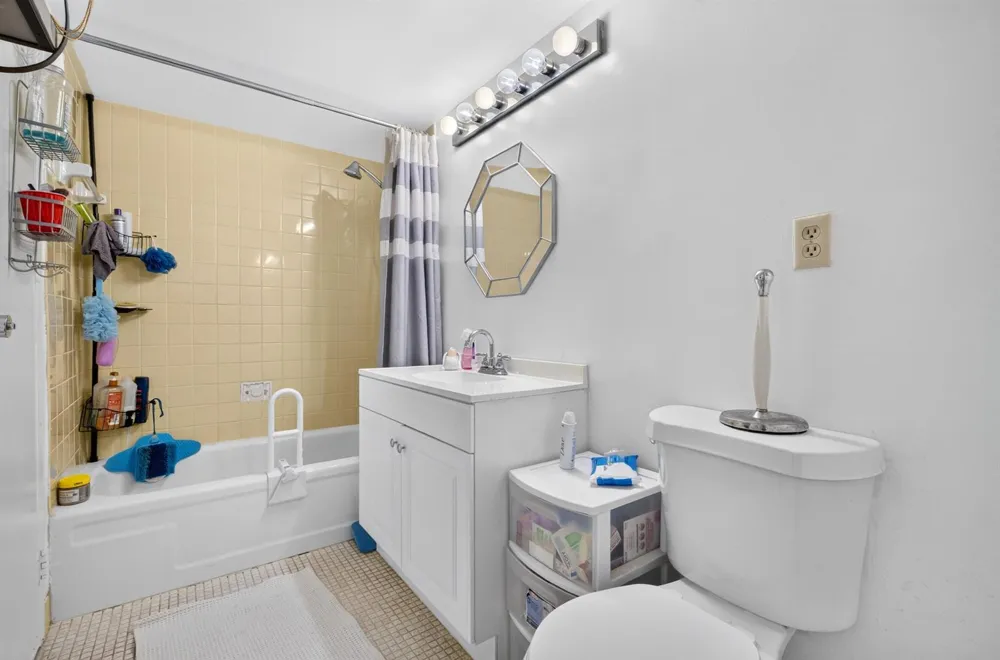 2600 NW 49th Avenue #410 Lauderdale Lakes, FL 33313