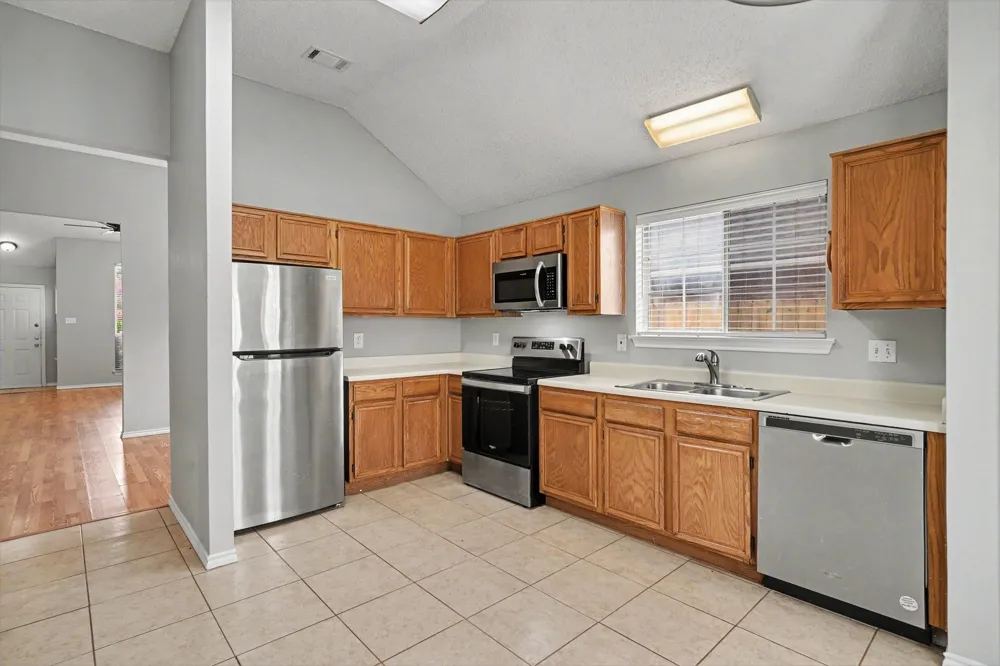 8844 Mystic Trail Fort Worth, TX 76118