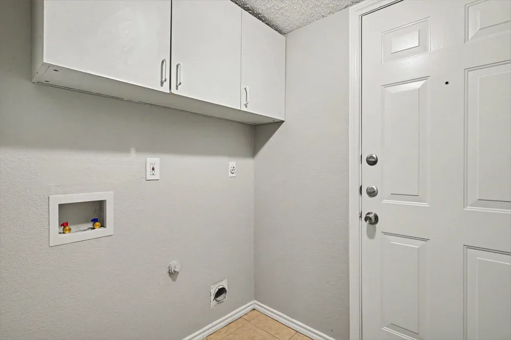 8844 Mystic Trail Fort Worth, TX 76118