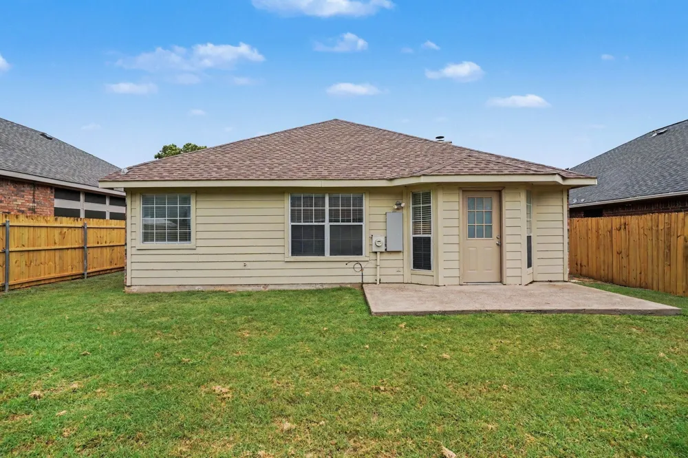 8844 Mystic Trail Fort Worth, TX 76118