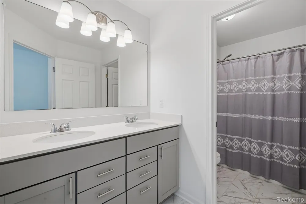 20633 Gidran Drive Lyon Charter Township, MI 48178