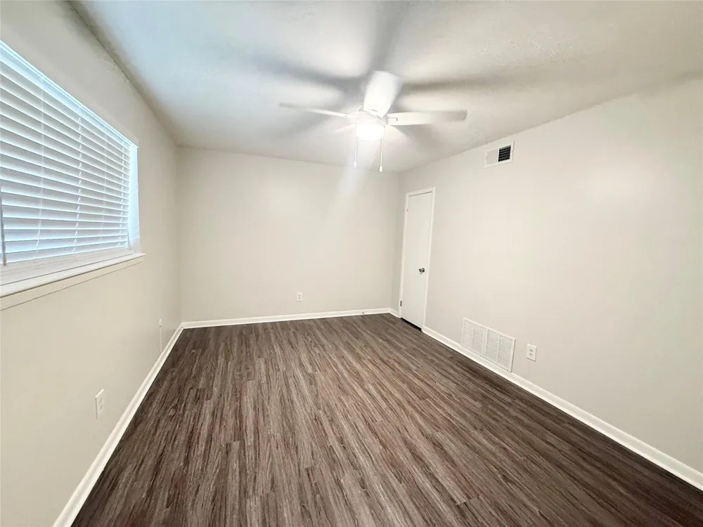 500 Willow Drive #C6 Lake Jackson, TX 77566