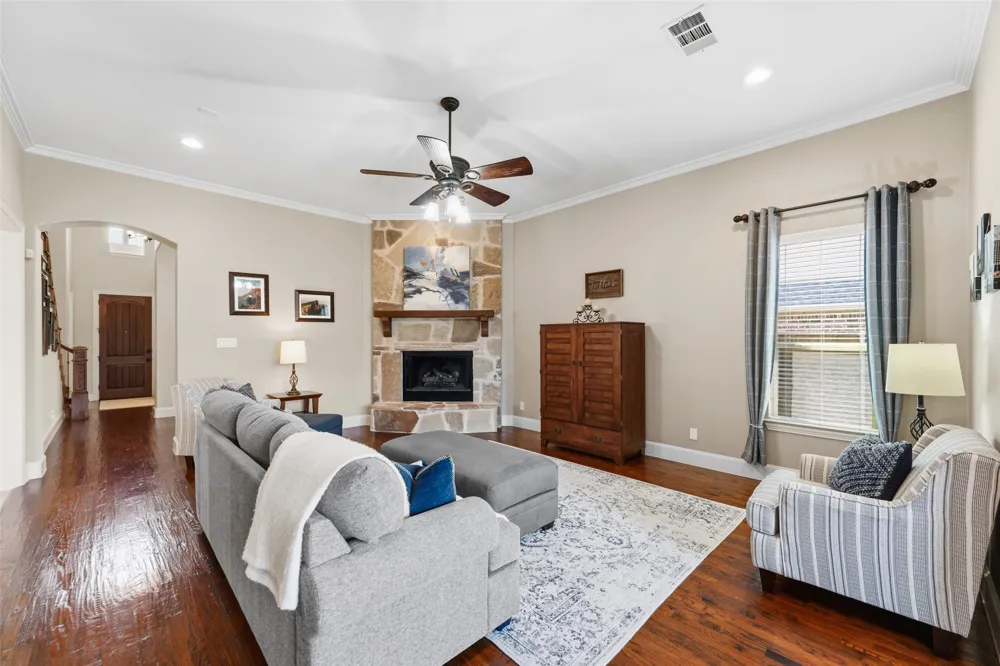8747 Kelvington Drive Frisco, TX 75035