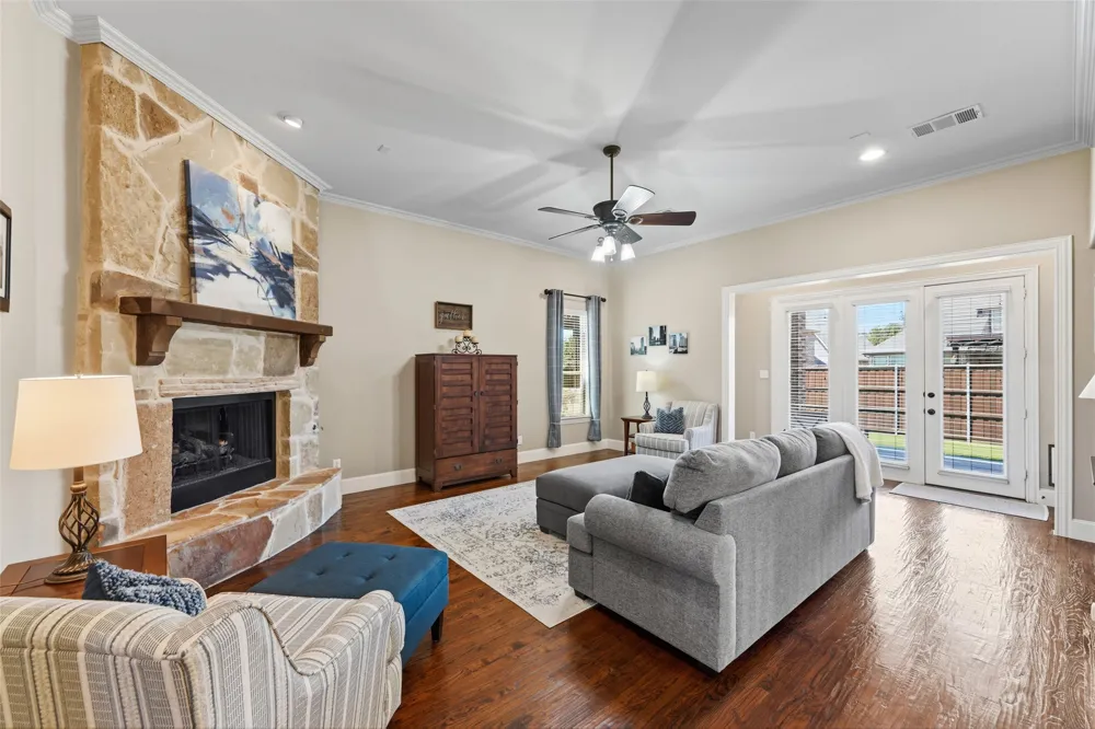 8747 Kelvington Drive Frisco, TX 75035