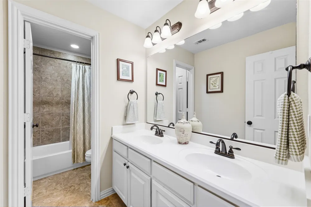8747 Kelvington Drive Frisco, TX 75035