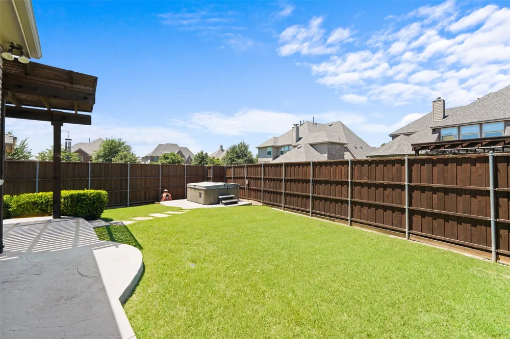 8747 Kelvington Drive Frisco, TX 75035