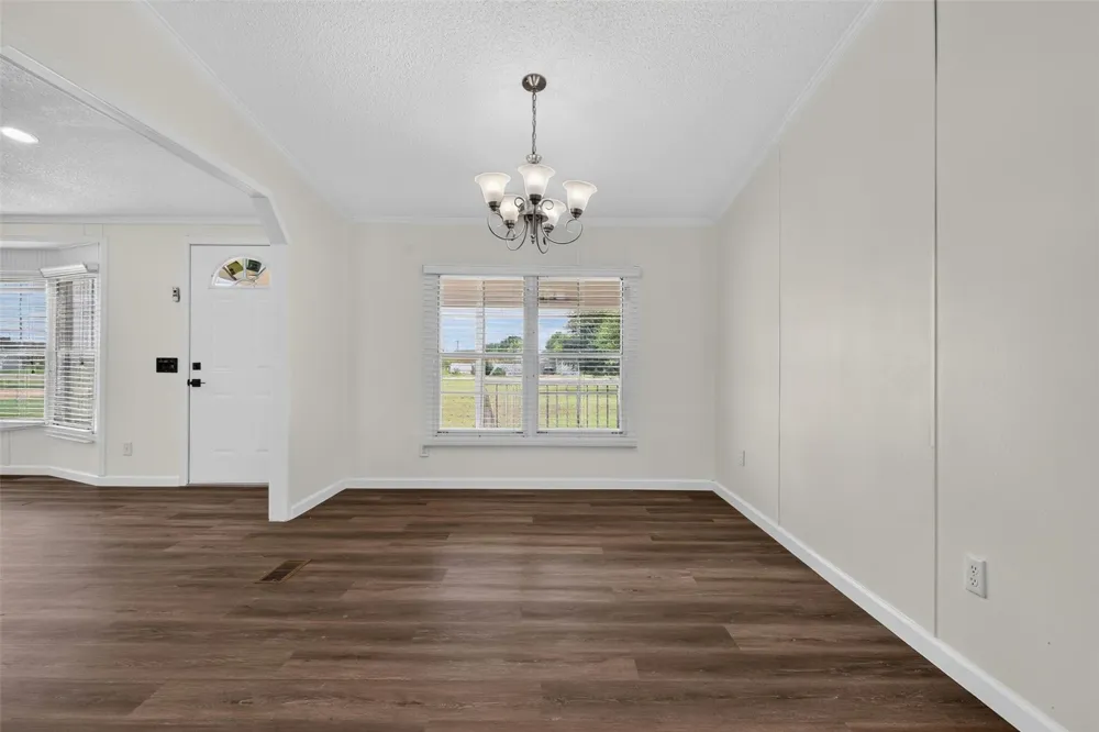 1955 Lauren Lane Sealy, TX 77474