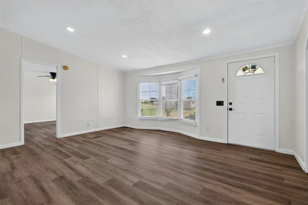 1955 Lauren Lane Sealy, TX 77474