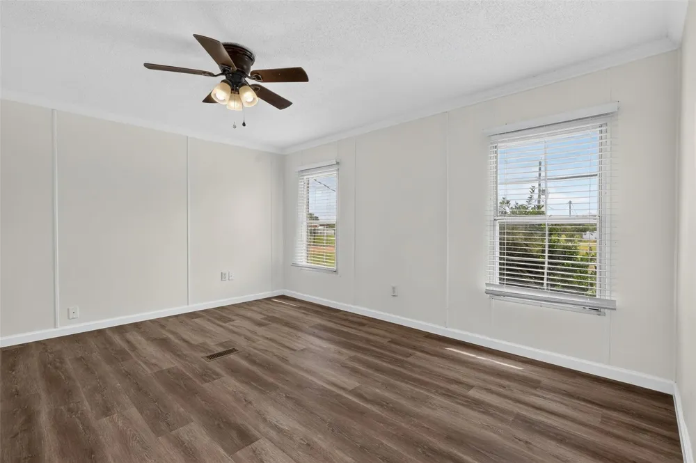 1955 Lauren Lane Sealy, TX 77474