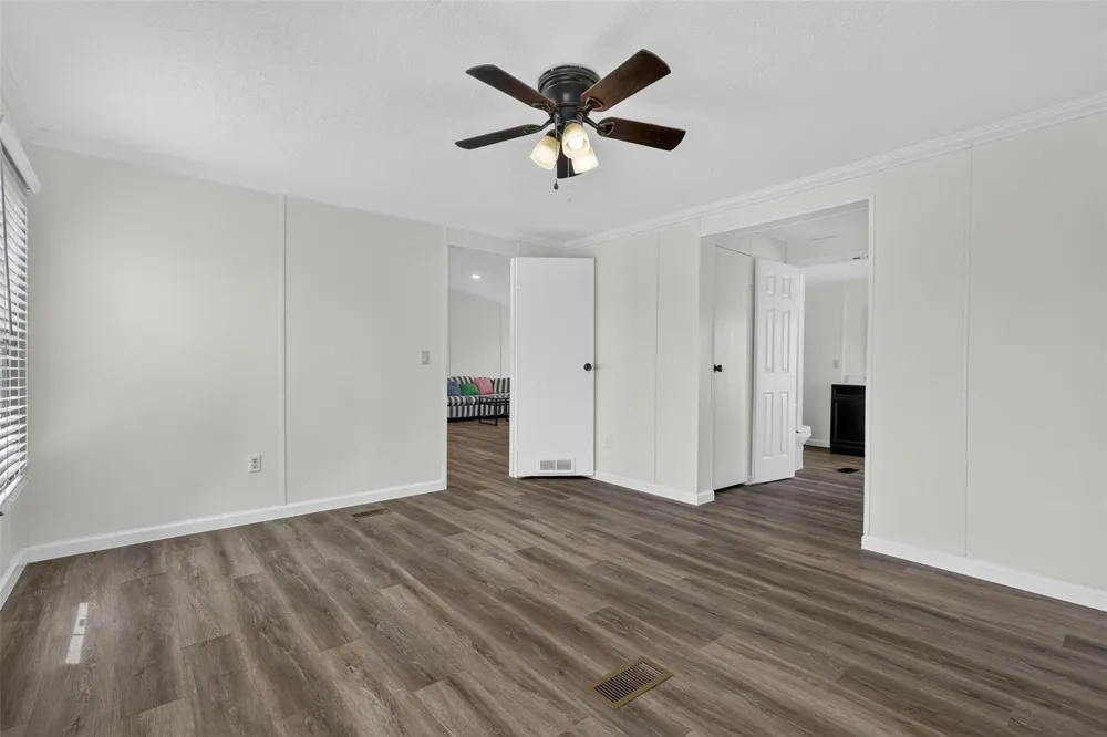 1955 Lauren Lane Sealy, TX 77474