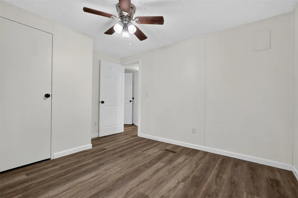 1955 Lauren Lane Sealy, TX 77474