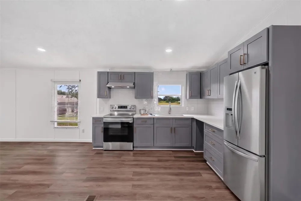 1955 Lauren Lane Sealy, TX 77474