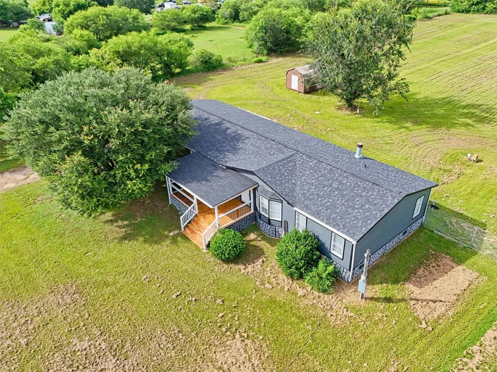 1955 Lauren Lane Sealy, TX 77474