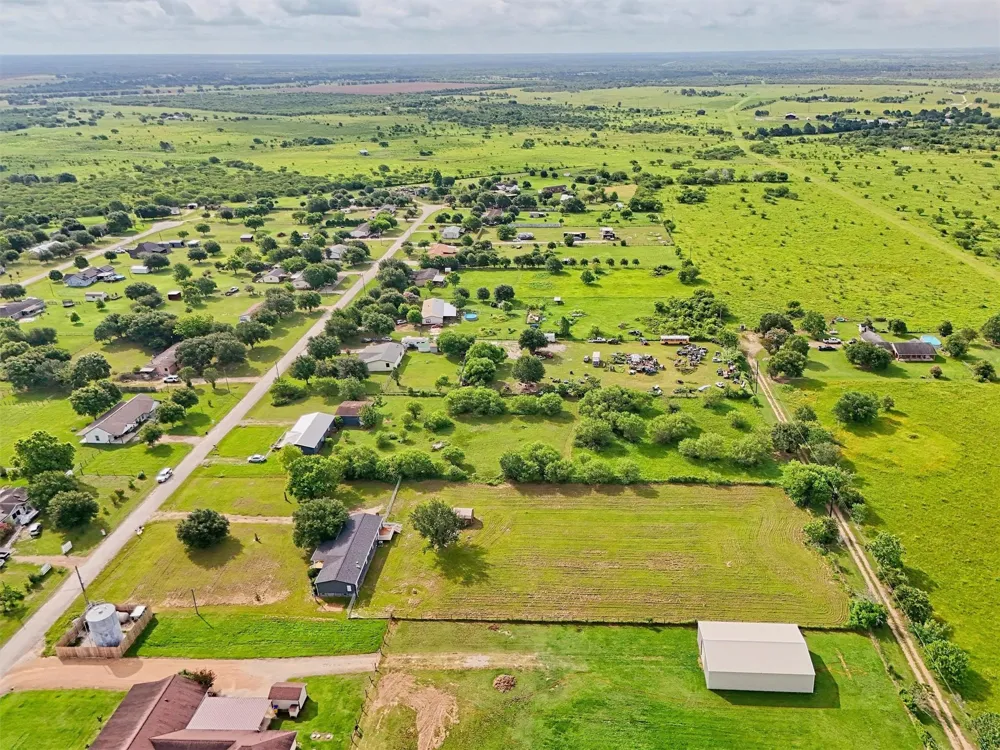 1955 Lauren Lane Sealy, TX 77474
