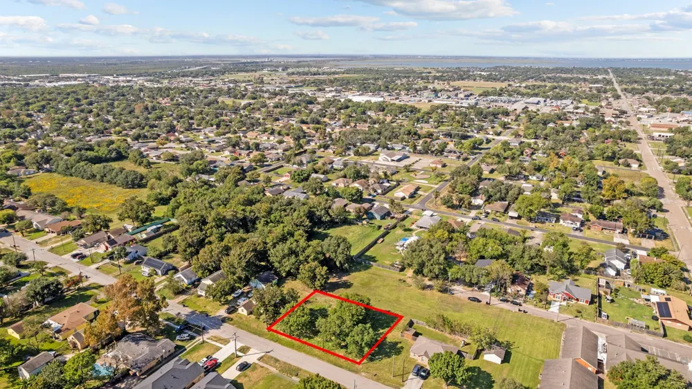2522 3rd Avenue Texas City, TX 77590